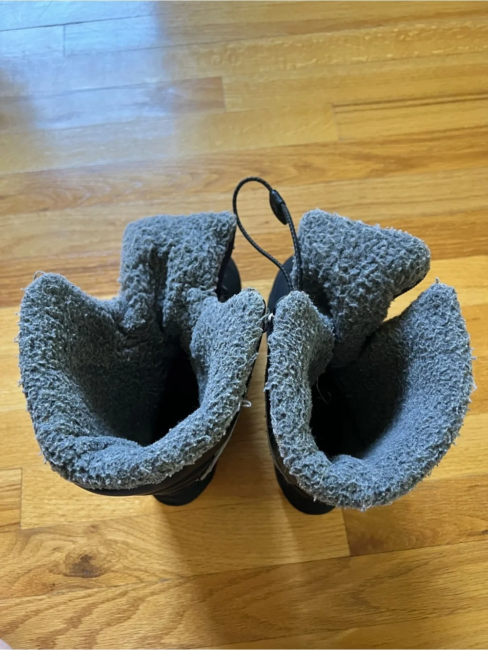 Kamik Kids Snow Boots in Black and Navy/Purple with Gray Fleece Collar